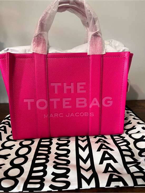 Marc Jacobs Handbags - Marc Jacobs The Tote Bag - Bright Fuchsia